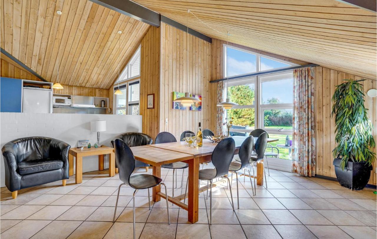 4 Bedroom Stunning Home In Oksbol Exterior foto